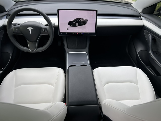 Used 2023 Tesla Model 3 Standard Range RWD image 9