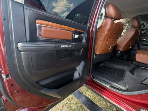 Used 2018 RAM 2500 Longhorn AWD/4WD image 14