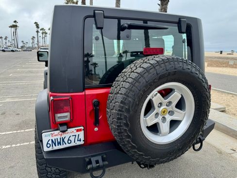 Used 2009 Jeep Wrangler Rubicon w/ Dual Top Group AWD/4WD image 5