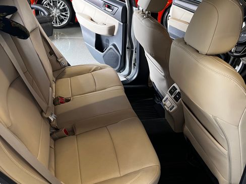 Used 2019 Subaru Outback 3.6R Limited image 10