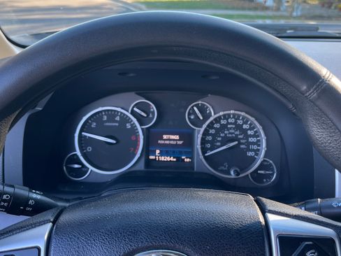 Used 2015 Toyota Tundra SR5 image 5