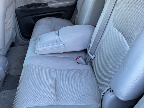 Used 2007 Toyota Highlander 4WD V6 w/ 3rd Row image 9