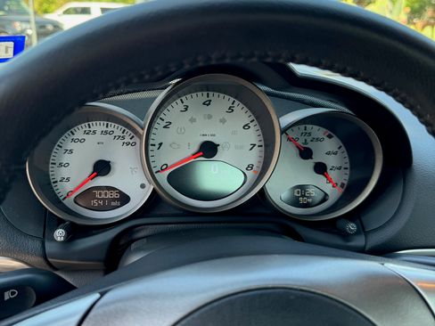 Used 2006 Porsche Cayman S image 11