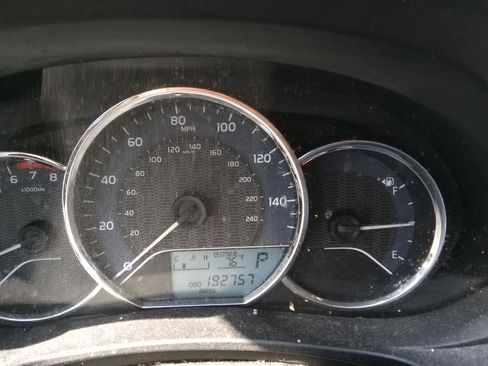 Used 2015 Toyota Corolla LE image 18