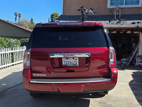 Used 2017 GMC Yukon Denali w/ Open Road Package image 13