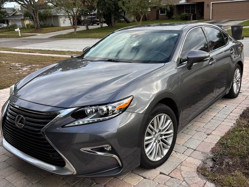Used 2017 Lexus ES 350 image 2