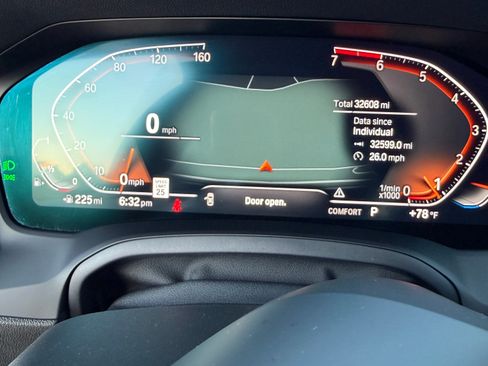 Used 2021 BMW 330i Sedan w/ M Sport Package image 15