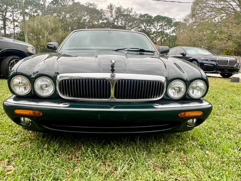 Used 2001 Jaguar XJ8 RWD image 9