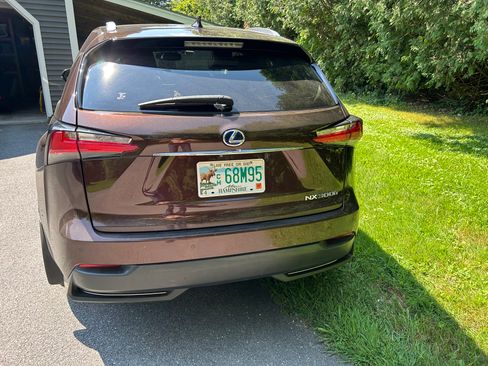 Used 2017 Lexus NX 300h AWD w/ Luxury Package image 5