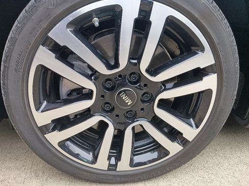 Used 2024 MINI Cooper S w/ Signature Upholstery Package image 9