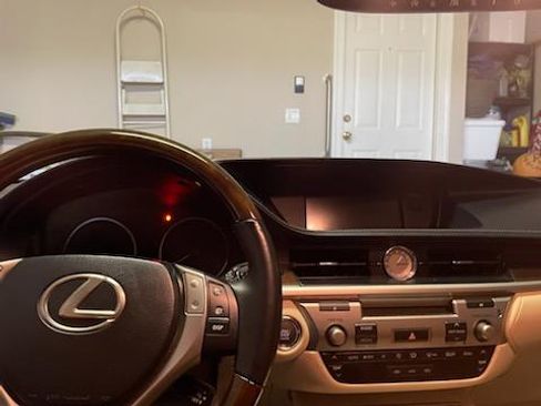 Used 2013 Lexus ES 350 w/ Luxury Pkg image 10