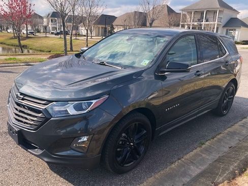 Used 2020 Chevrolet Equinox LT w/ Sport Edition image 8