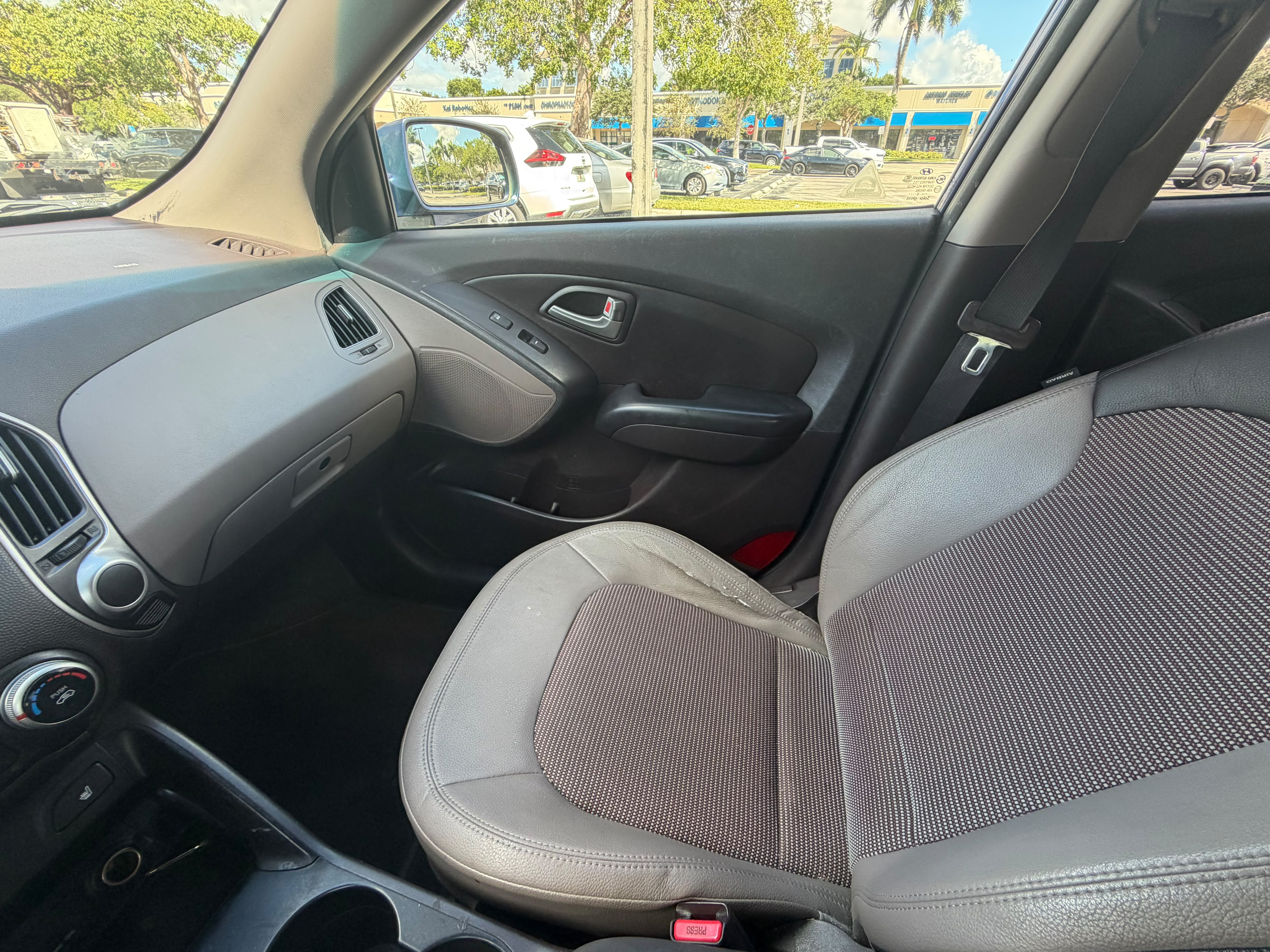 Used 2013 Hyundai Tucson GLS AWD/4WD image 13