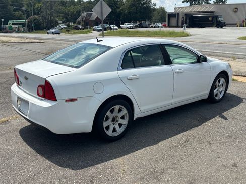 Used 2010 Chevrolet Malibu LS FWD image 19