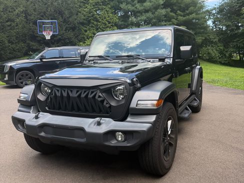 Used 2022 Jeep Wrangler Unlimited Sport AWD/4WD image 1