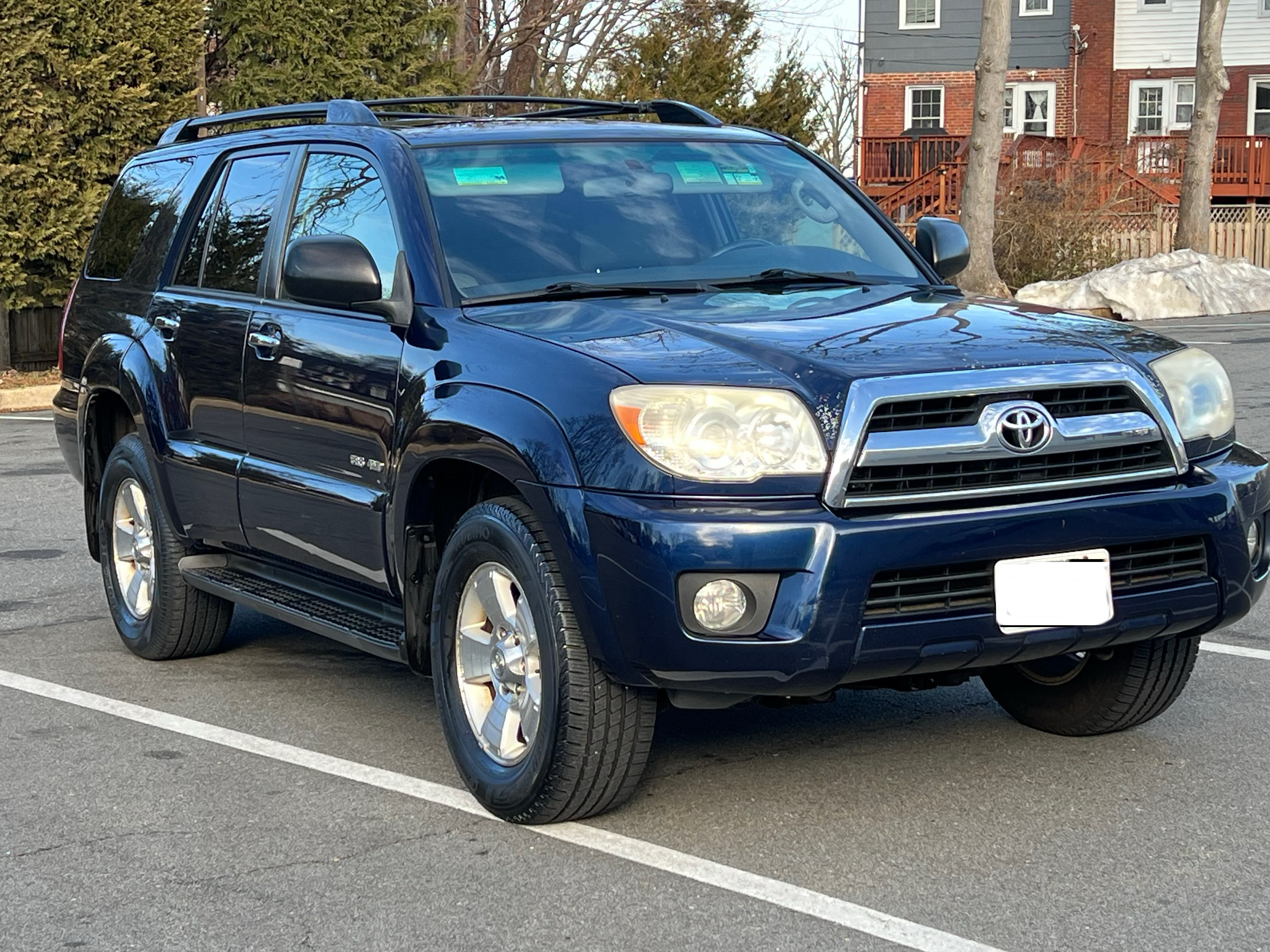 Used 2007 Toyota 4Runner SR5 AWD/4WD image 1