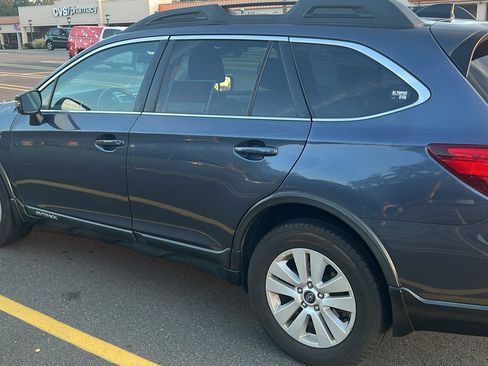 Used 2016 Subaru Outback 2.5i Premium AWD/4WD image 4