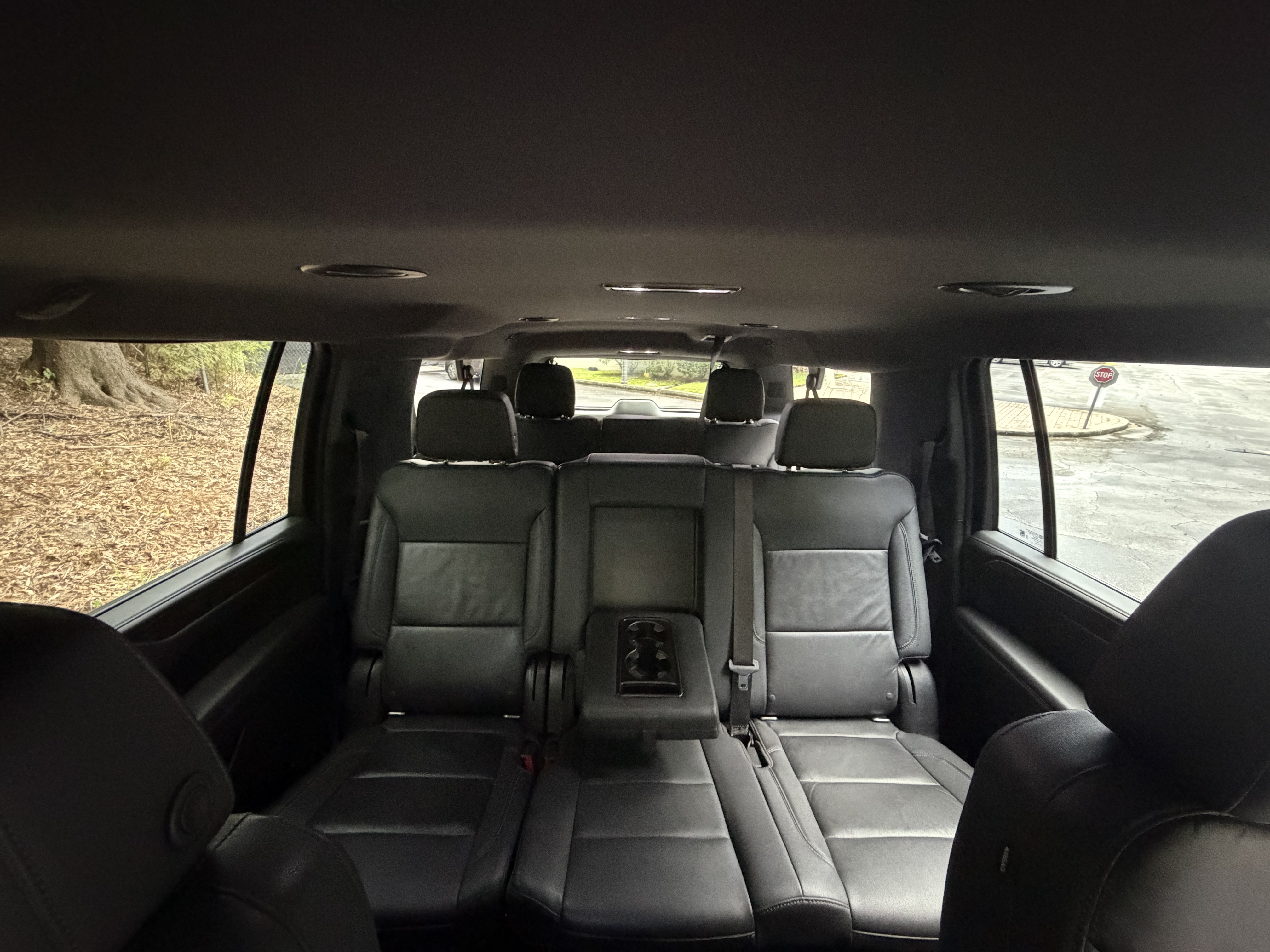 Used 2022 Chevrolet Suburban LT RWD image 10