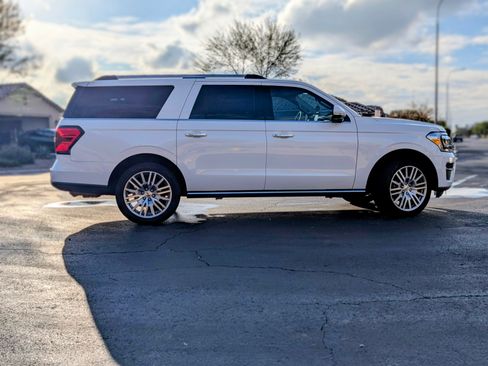 Used 2022 Ford Expedition Max Limited image 5