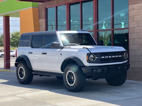 Used 2024 Ford Bronco Black Diamond w/ Sasquatch Package AWD/4WD image 1