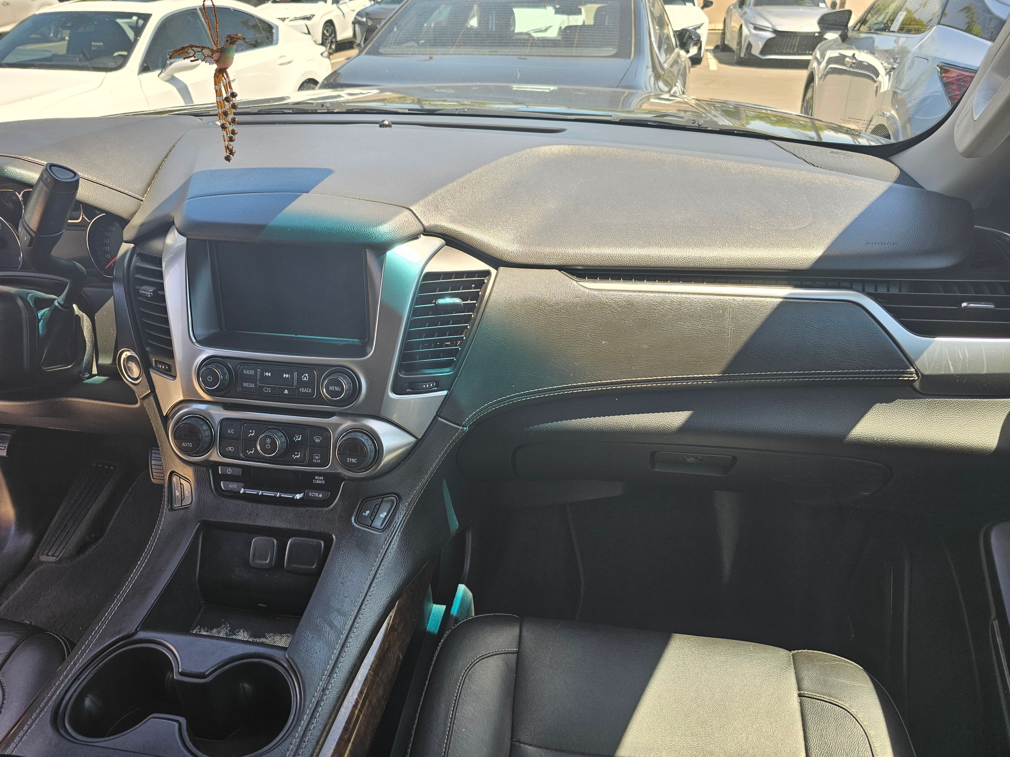 Used 2018 Chevrolet Suburban LT RWD image 12
