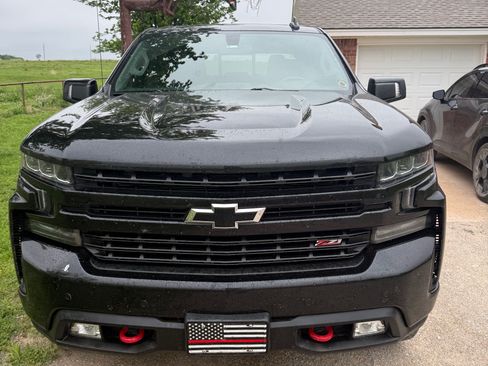 Used 2021 Chevrolet Silverado 1500 LT Trail Boss w/ LT Trail Boss Premium Package AWD/4WD image 1