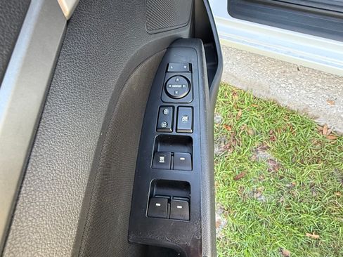 Used 2018 Hyundai Elantra SEL FWD image 12