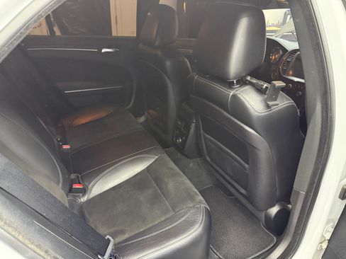 Used 2012 Chrysler 300 SRT8 w/ Leather Interior Group image 14