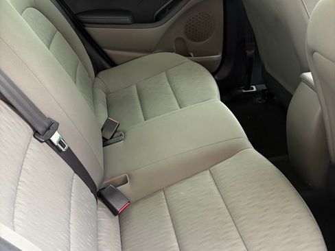 Used 2015 Kia Forte LX image 4