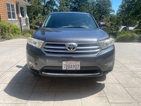 Used 2013 Toyota Highlander Limited AWD/4WD image 6