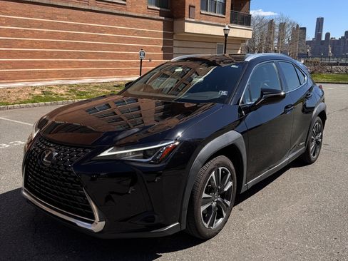 Used 2020 Lexus UX 250h w/ Premium Package image 1
