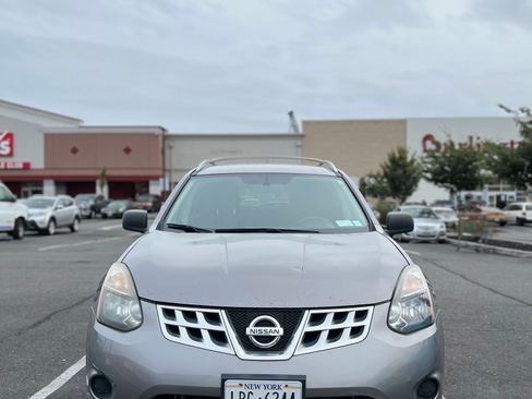 Used 2015 Nissan Rogue S w/ Convenience Package image 2