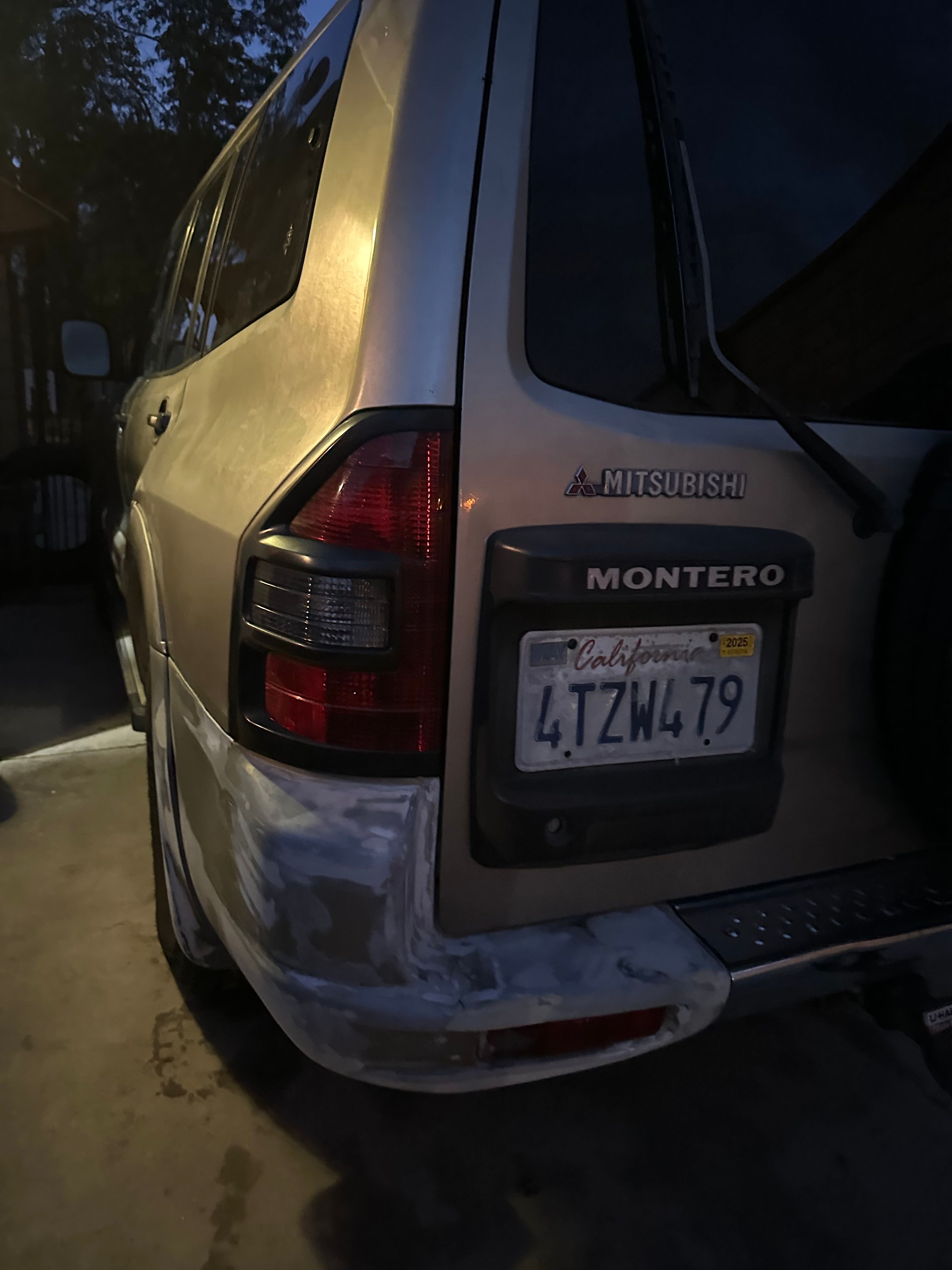 Used 2001 Mitsubishi Montero XLS AWD/4WD image 6