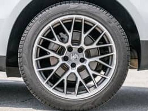 Used 2018 Porsche Macan S AWD/4WD image 13