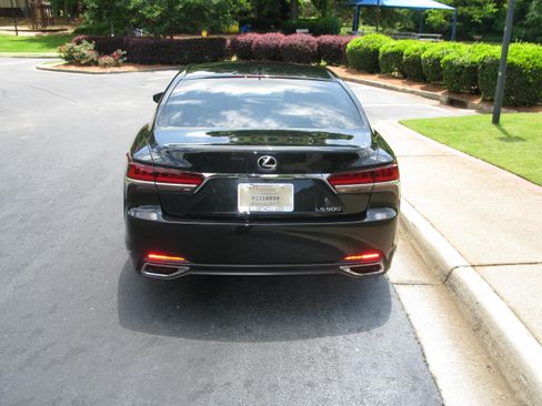 Used 2018 Lexus LS 500 w/ Interior Upgrade Package image 8