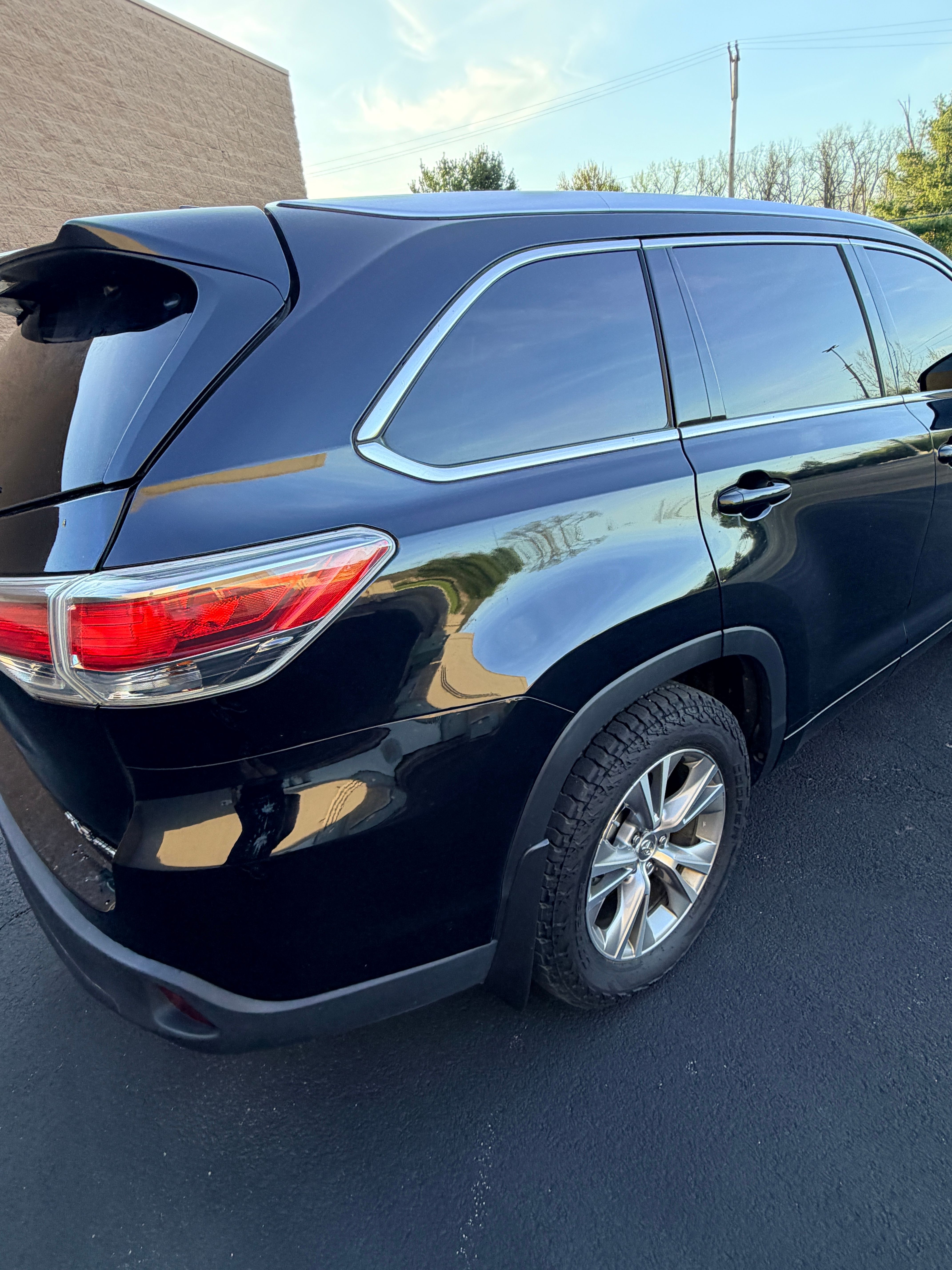 Used 2015 Toyota Highlander XLE AWD/4WD image 4