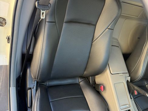 Used 2006 Nissan 350Z Touring w/ (N93) Cargo Convenience Pkg image 12