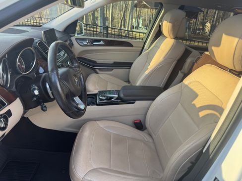 Used 2019 Mercedes-Benz GLS 550 4MATIC image 8