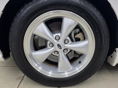 Used 2009 Ford Mustang GT Premium image 13