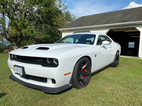 Used 2019 Dodge Challenger SRT Hellcat Redeye image 9