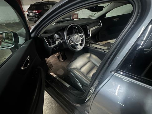 Used 2021 Volvo V60 T5 Cross Country w/ Climate Package image 14