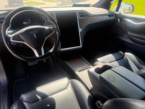 Used 2018 Tesla Model X 75D AWD/4WD image 13