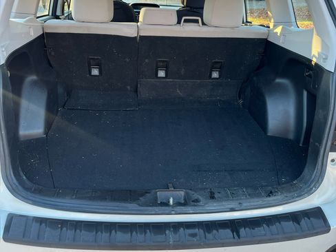 Used 2017 Subaru Forester 2.5i image 10