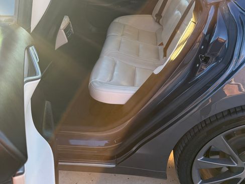 Used 2021 Tesla Model S Long Range Plus image 24