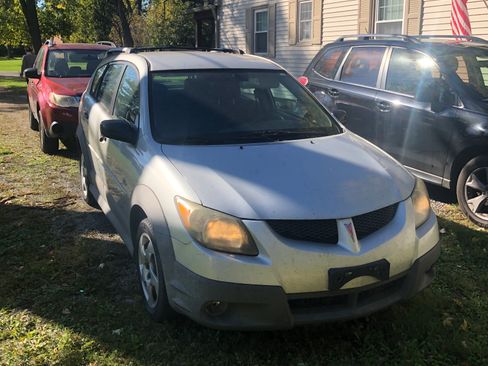 Used 2004 Pontiac Vibe image 2