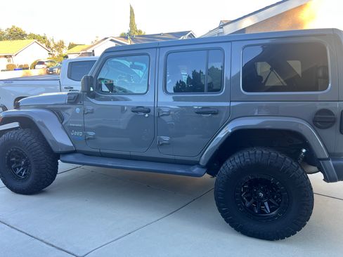 Used 2021 Jeep Wrangler Unlimited Sahara w/ Cold Weather Group image 11