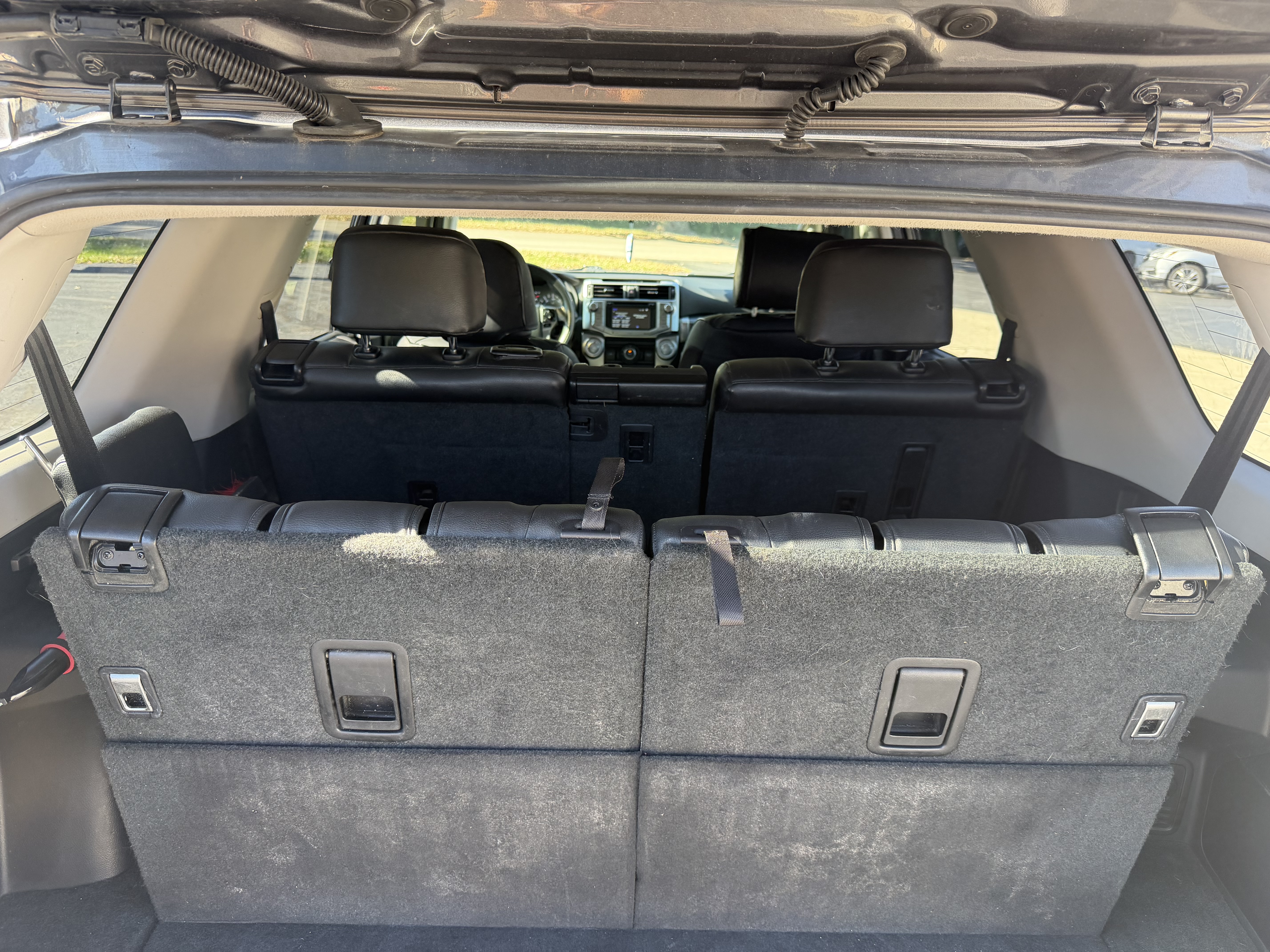 Used 2015 Toyota 4Runner SR5 AWD/4WD image 9