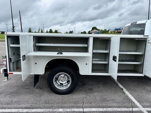 Used 2022 RAM 3500 Tradesman AWD/4WD image 12