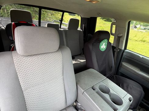 Used 2011 Toyota Tundra 4x4 Double Cab w/ Tow Pkg image 10