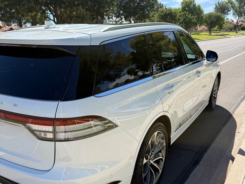 Used 2020 Lincoln Aviator Grand Touring w/ Equipment Group 302A AWD/4WD image 8